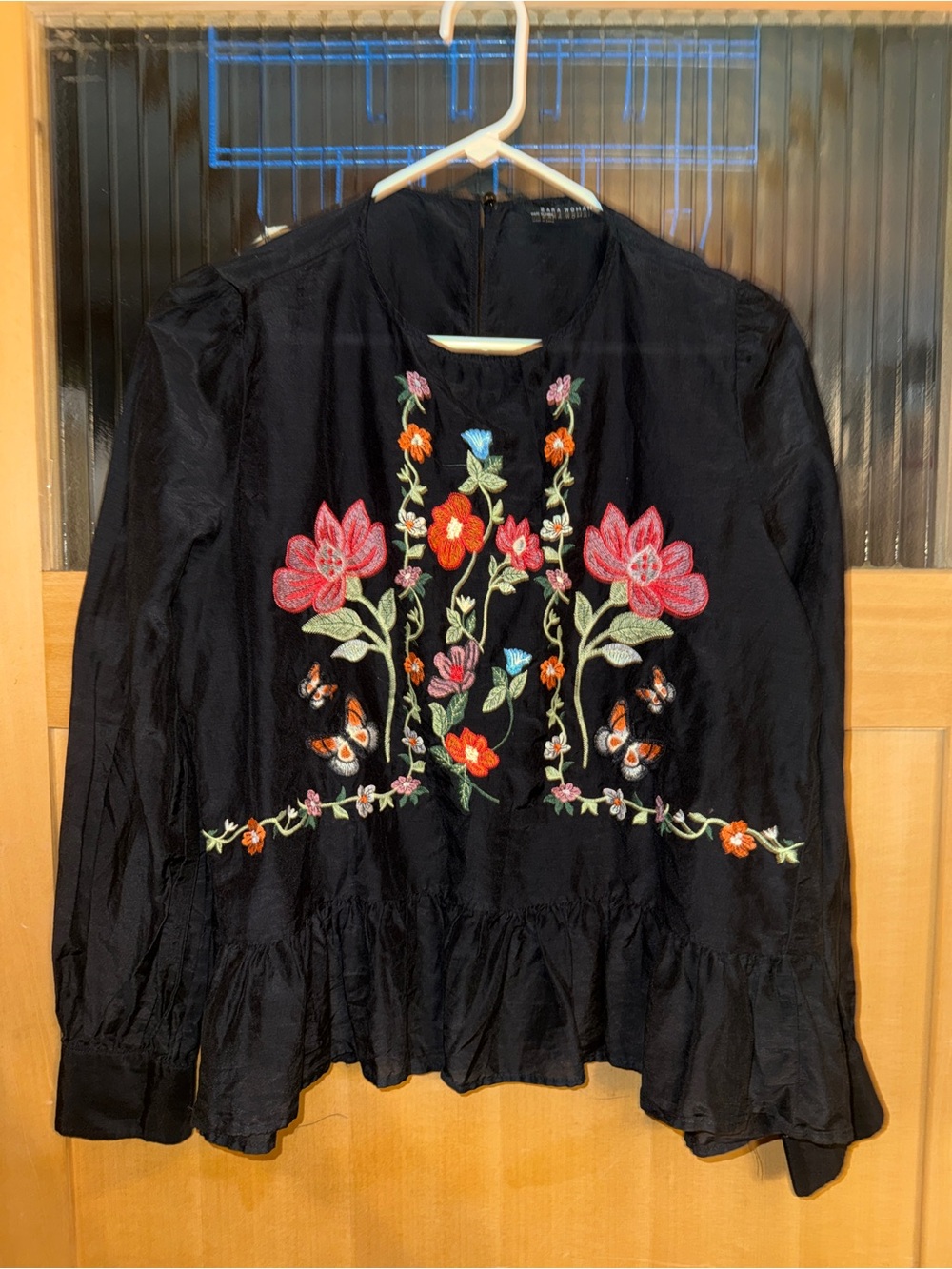 Zara Floral Flowers butterfly Embroidered Blouse Top Size L Long Sleeve Boho Hip